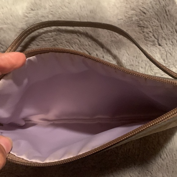 Small Coach clutch bag with flower - Picture 3 of 6